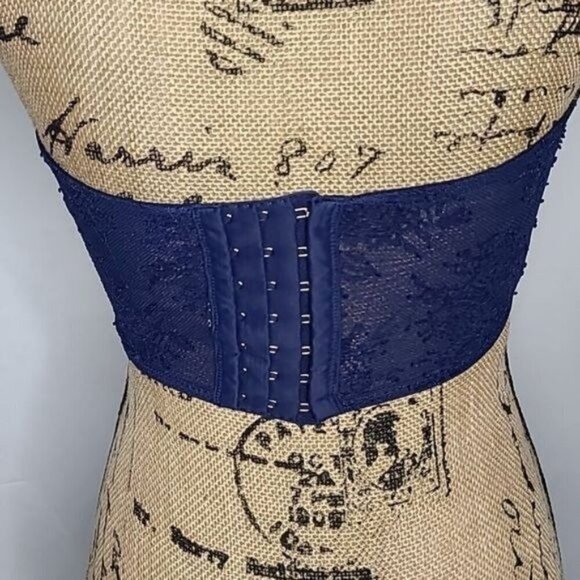 Victoria's Secret Navy Blue Velvet Velour Strapless Bra Lace Back size Small - Picture 4 of 8
